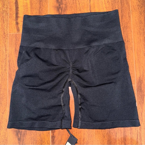 NWT Oner Active Effortless Seamless Shorts Black Medium High Rise Compression - Picture 6 of 9